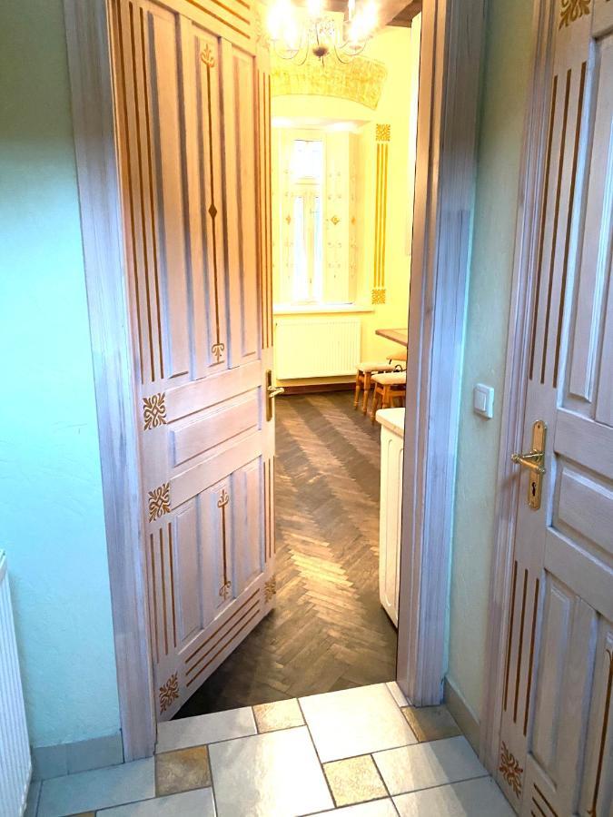 Квартира В Центрі На Вулиці Валова 21 Lviv Exterior foto