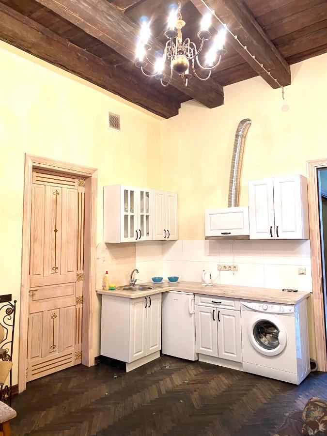 Квартира В Центрі На Вулиці Валова 21 Lviv Exterior foto