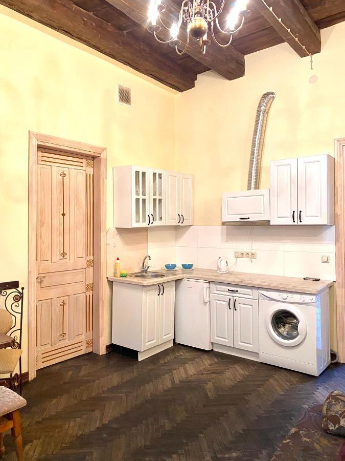 Квартира В Центрі На Вулиці Валова 21 Lviv Exterior foto